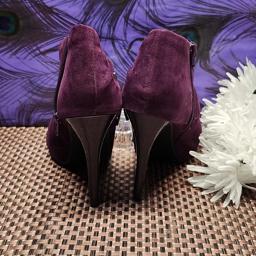Sz10 purple open toe bootie
